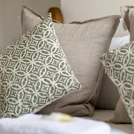 5 Nelson Street Stylish 2-bed Near The Centre - Pass The Keys *