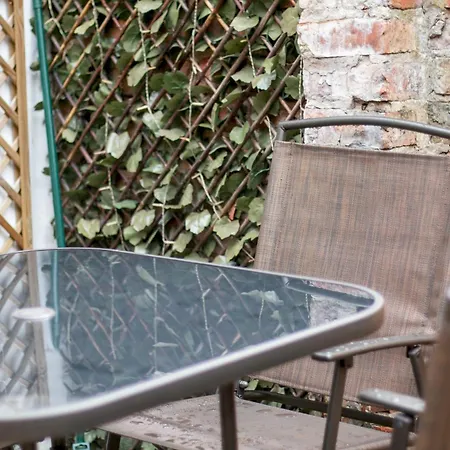 5 Nelson Street Stylish 2-bed Near The Centre - Pass The Keys Ferienhaus *