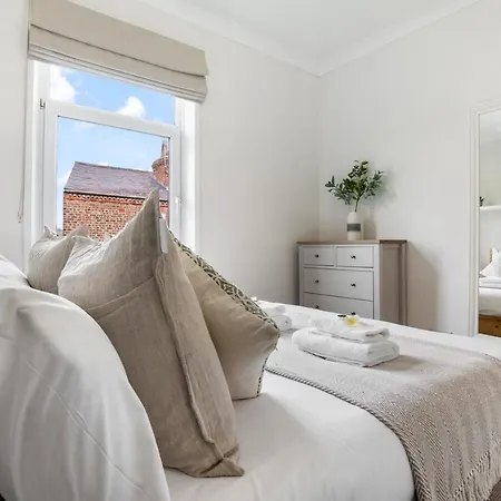 5 Nelson Street Stylish 2-bed Near The Centre - Pass The Keys Casa de Férias