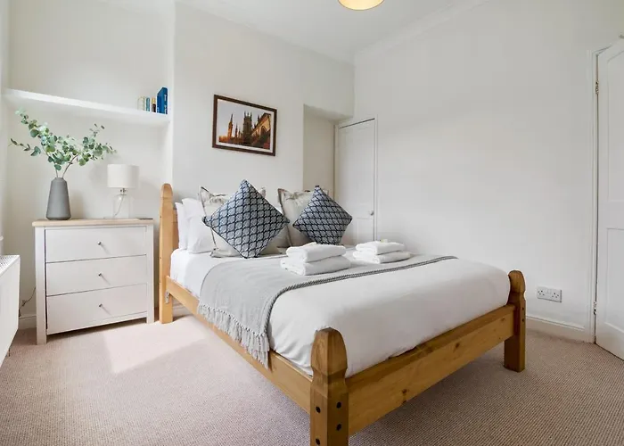 5 Nelson Street Stylish 2-bed Near The Centre - Pass The Keys Casa vacanze *