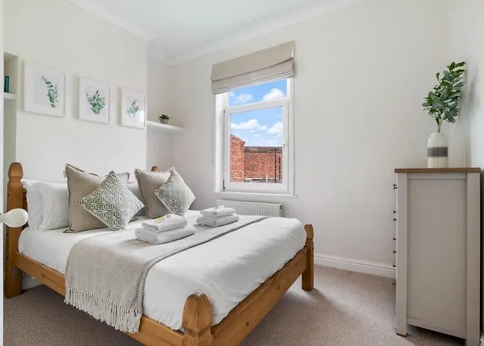 5 Nelson Street Stylish 2-bed Near The Centre - Pass The Keys *