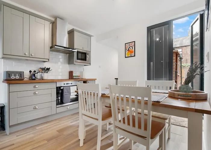 Casa vacanze 5 Nelson Street Stylish 2-bed Near The Centre - Pass The Keys